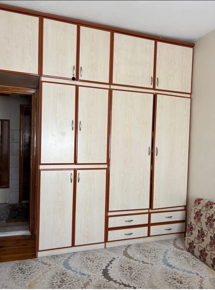 VALİDE SULTAN MAHALLESİ  2+1  110 M2