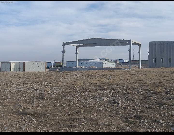 ORGANİZE SANAYİ BÖLGESİNDE 2,598 M2 TİCARİ ARSA