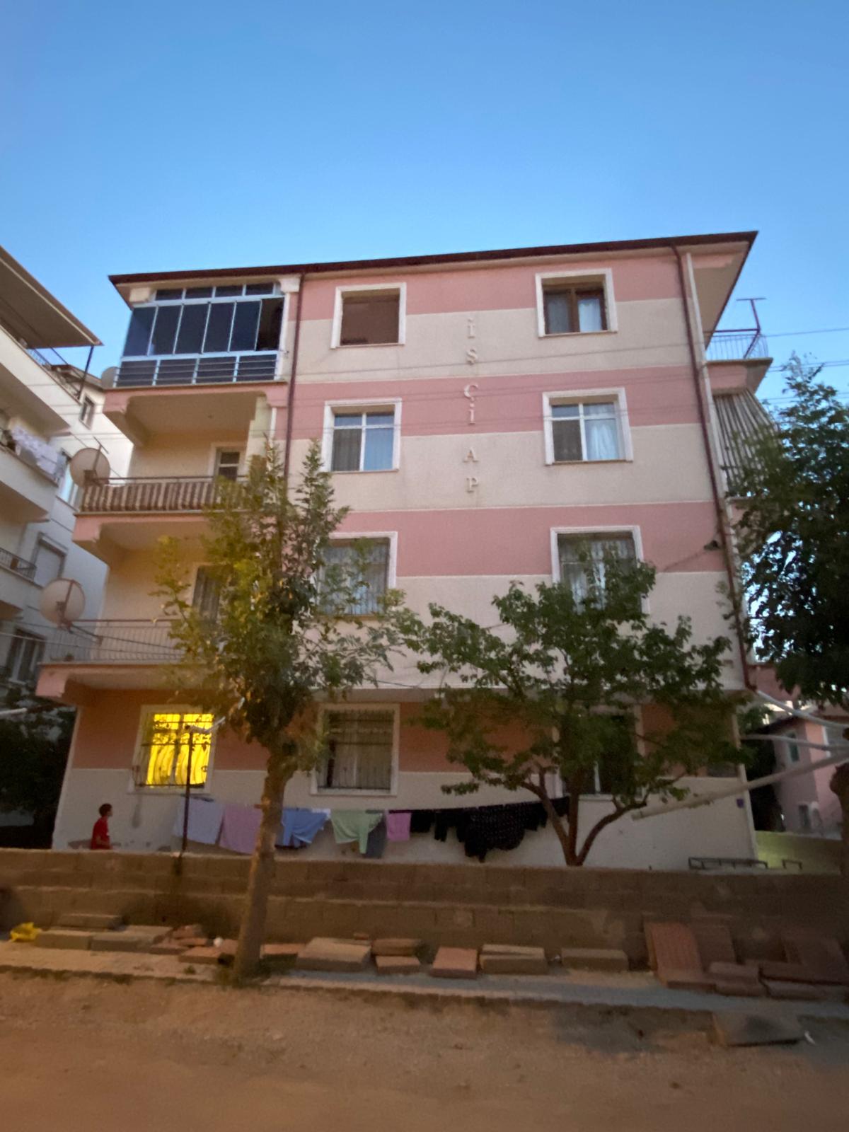 ALİŞAHANE MAHALLESİNDE  3+1      160M2