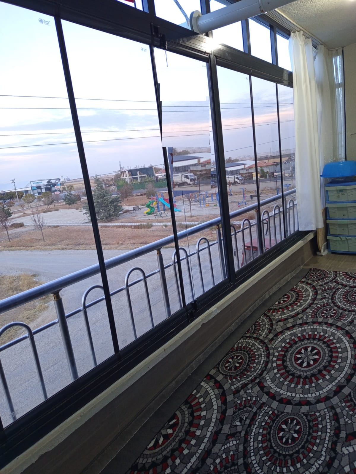 BAHÇELİEVLER MAHALLESİNDE 2+1 100 M2 