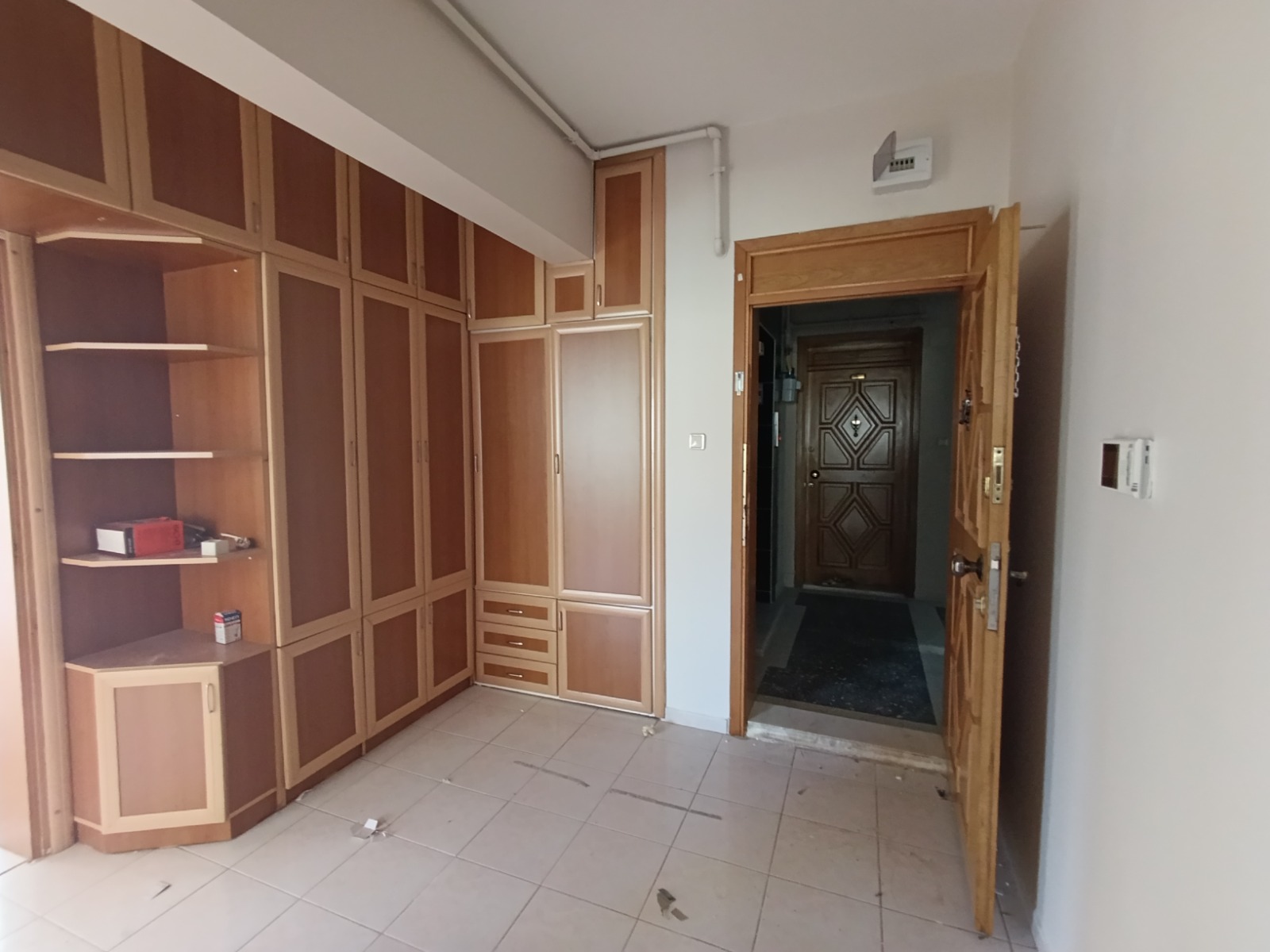 VALİDE SULTAN MAHALLESİNDE 3+1   165M2