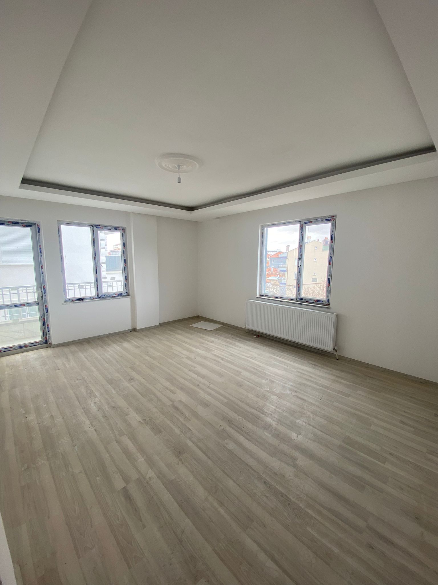 ZEMBİLLİ MAHALLESİNDE  3+1 145 M2