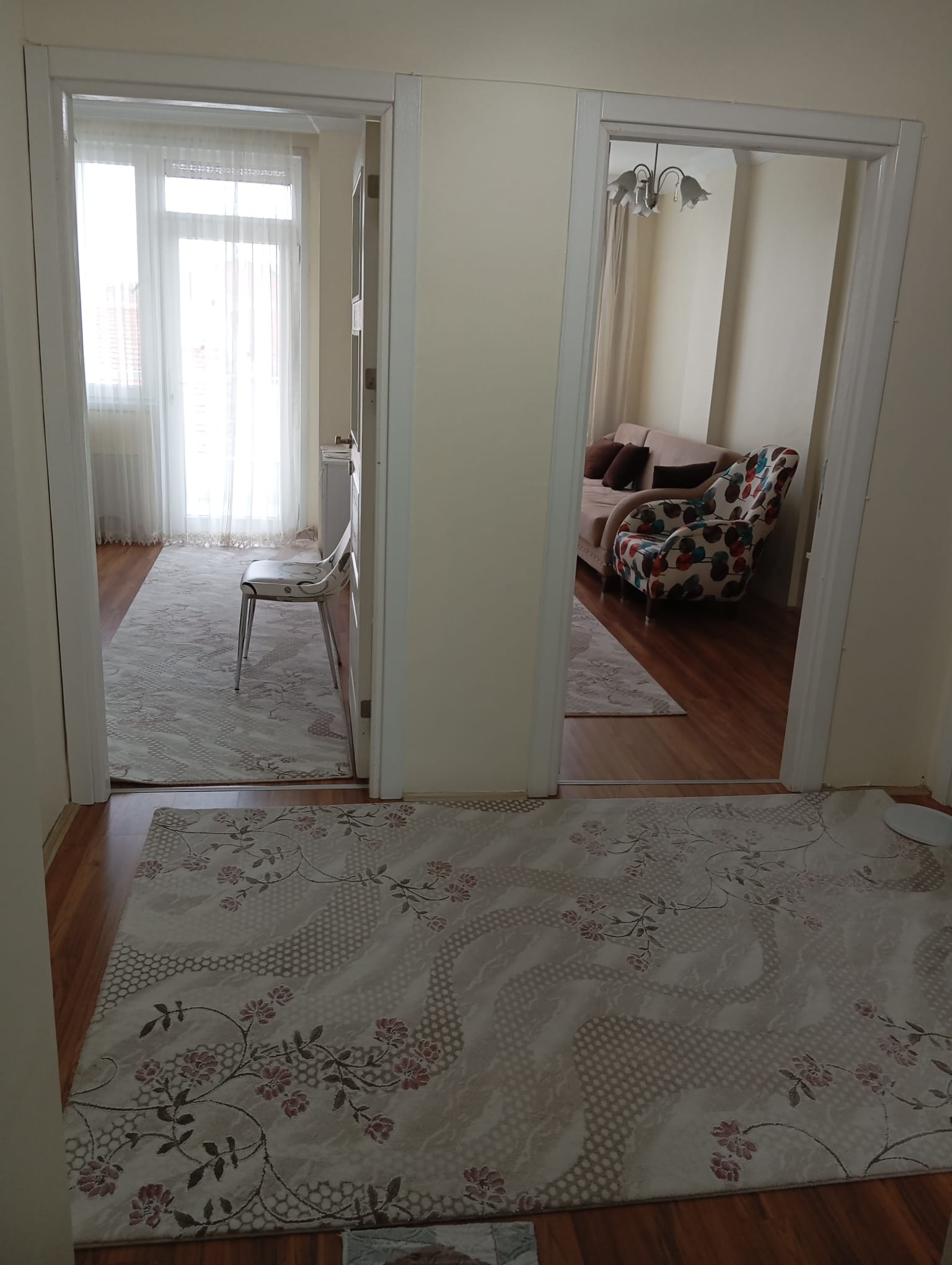 ABBAS MAHALLESİNDE  2+1   70 M2 NET EŞYALI DAİRE