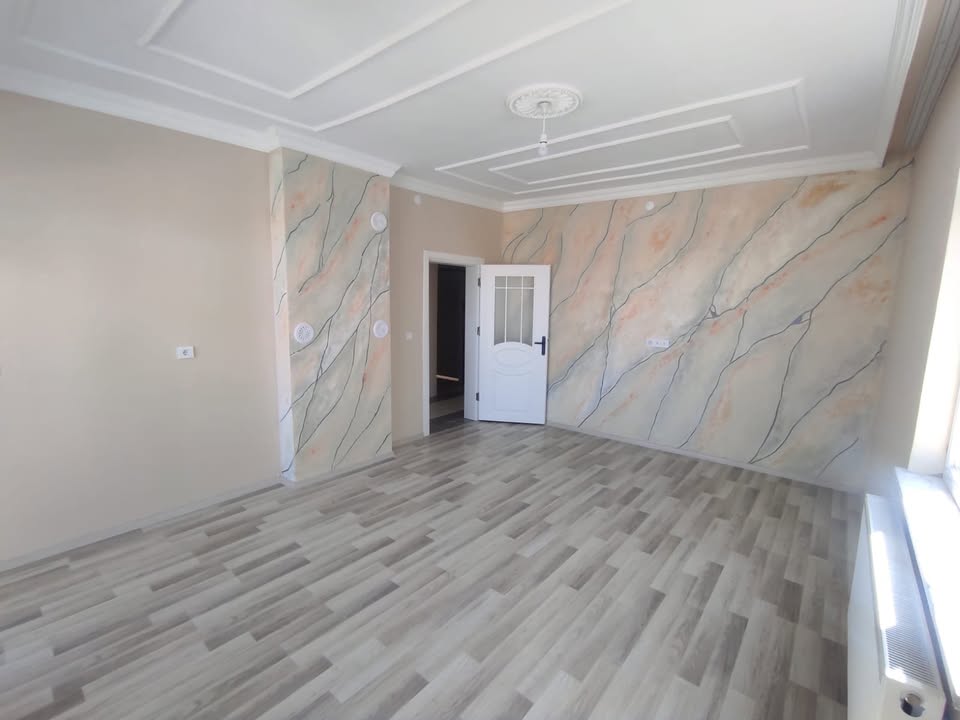 KOMPLE SATILIK  3 KATLI BİNA