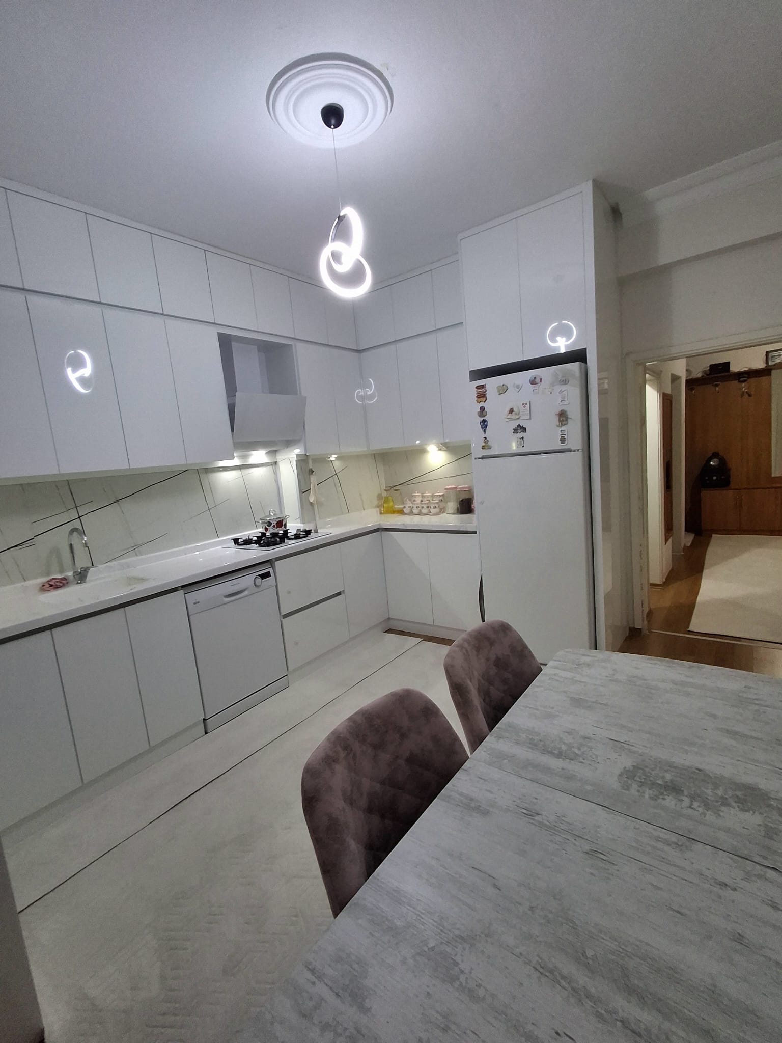 GEVHER HATUN MAHALLESİNDE  3+1    140M2