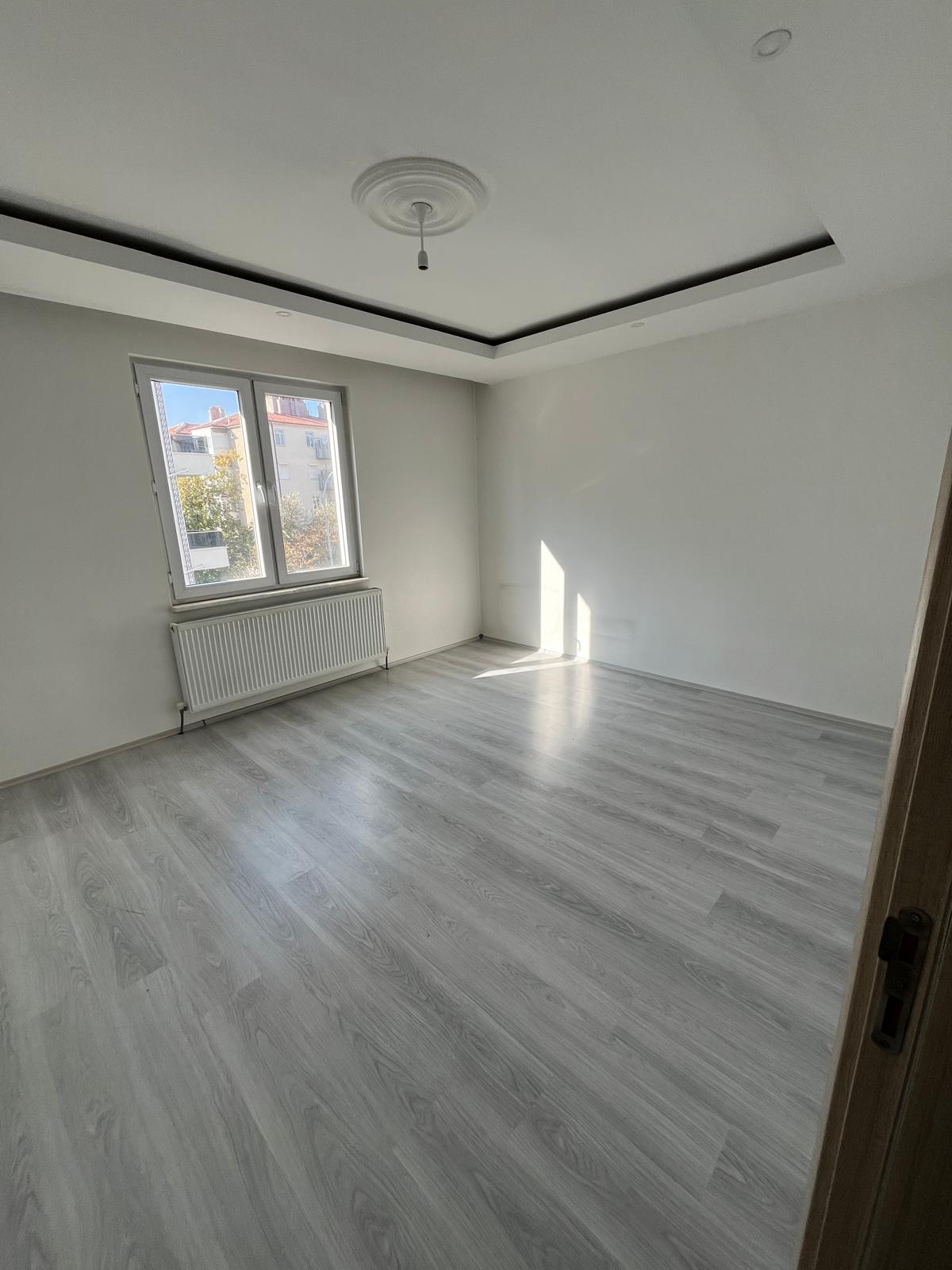 KİRİŞCİ MAHALLESİNDE 2+1 75 M2  AMERİKAN MUTFAK