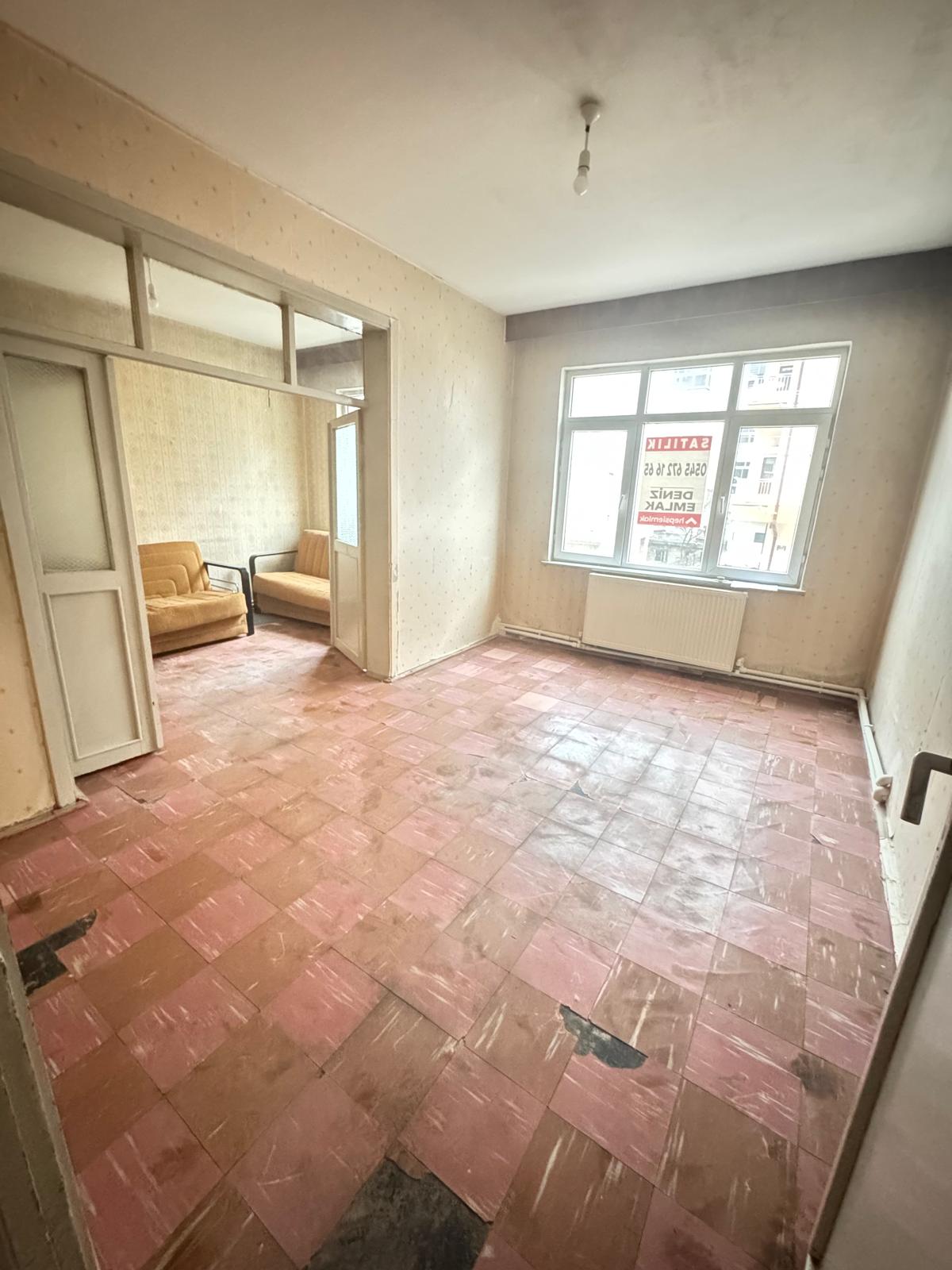 SATILIK DAİRE  3+1 DEN BOZMA 2+1 100 M2  NEFİSE SULTAN MAHALLESİNDE
