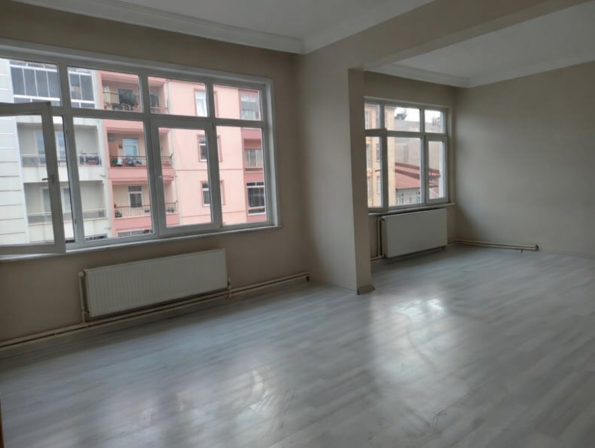 ÇARŞI MERKEZDE  AHİ OSMAN MAHALLESİNDE  120M2  4. KAT