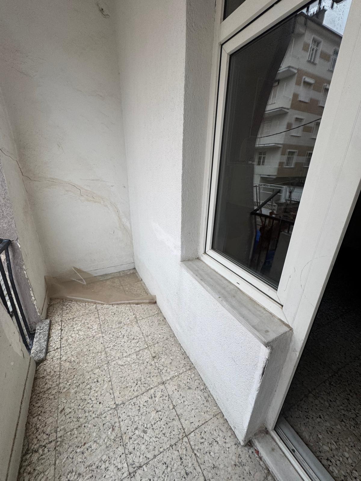 SATILIK DAİRE  3+1 DEN BOZMA 2+1 100 M2  NEFİSE SULTAN MAHALLESİNDE