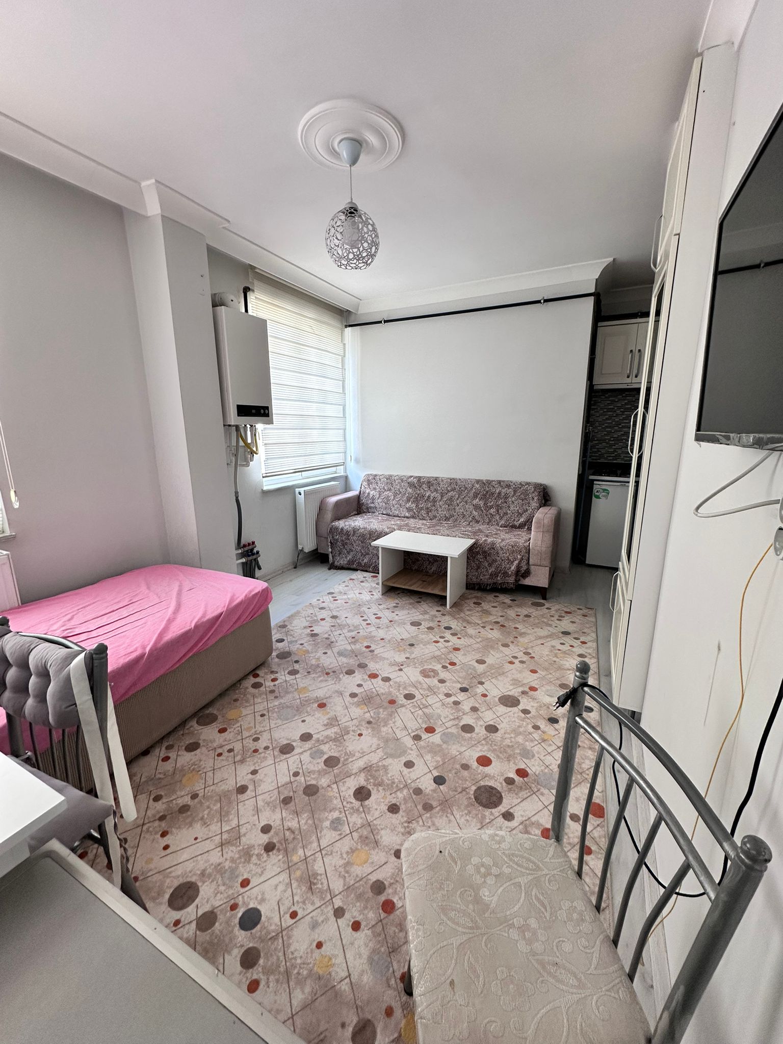 TABDUK EMRE MAHALLESİNDE    GÜNEY CEPHELİ  EŞYALI