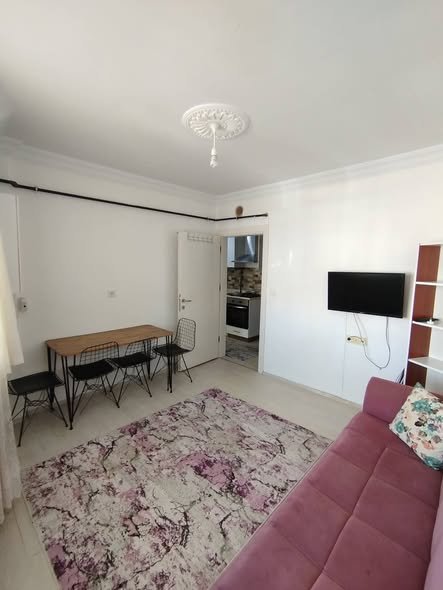 GEVHER HATUN MAHALLESİNDE  1+1 BAGIMSIZ MUTFAK  GENİŞ BALKON