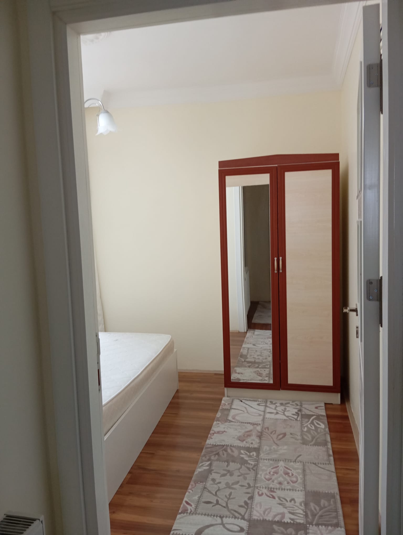 ABBAS MAHALLESİNDE  2+1   70 M2 NET EŞYALI DAİRE