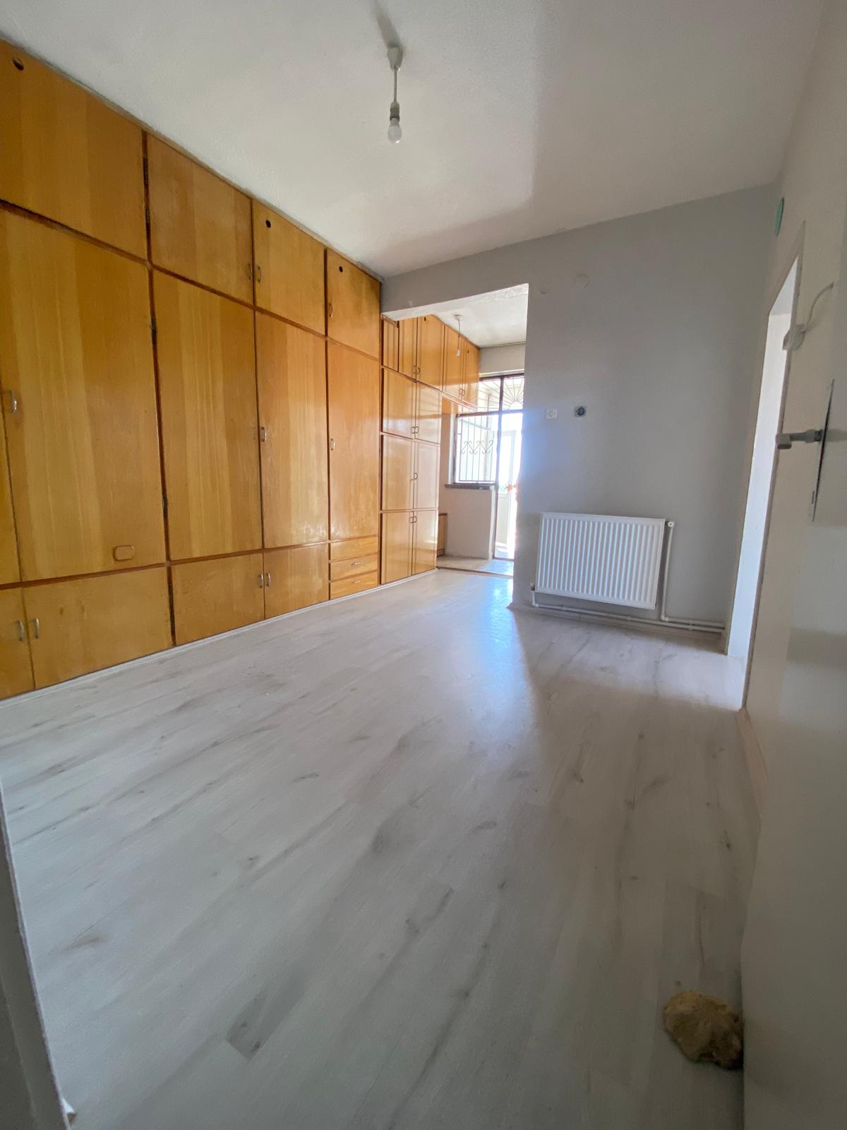 LARENDE MAHALLESİNDE  3+1    GENİŞ BALKONLU TERAS  2 KATLININ 2 KATI