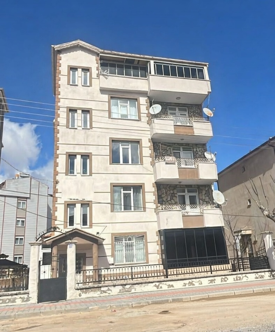 HACICELAL MAHALLESİNDE  3+1 120 M2