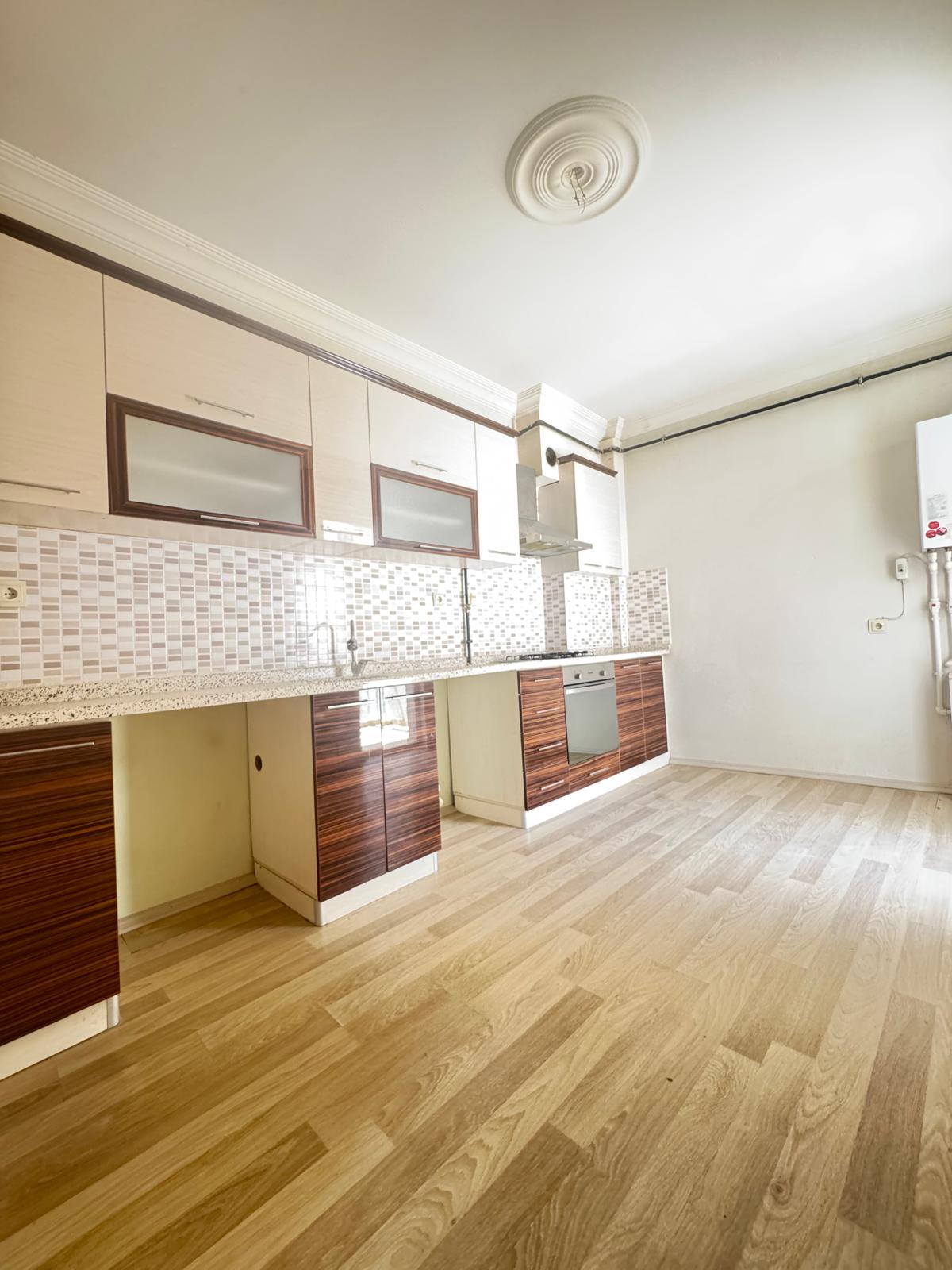 SATILIK DAİRE MAHMUDİYE MAHALLESİNDE  2+1 100M2