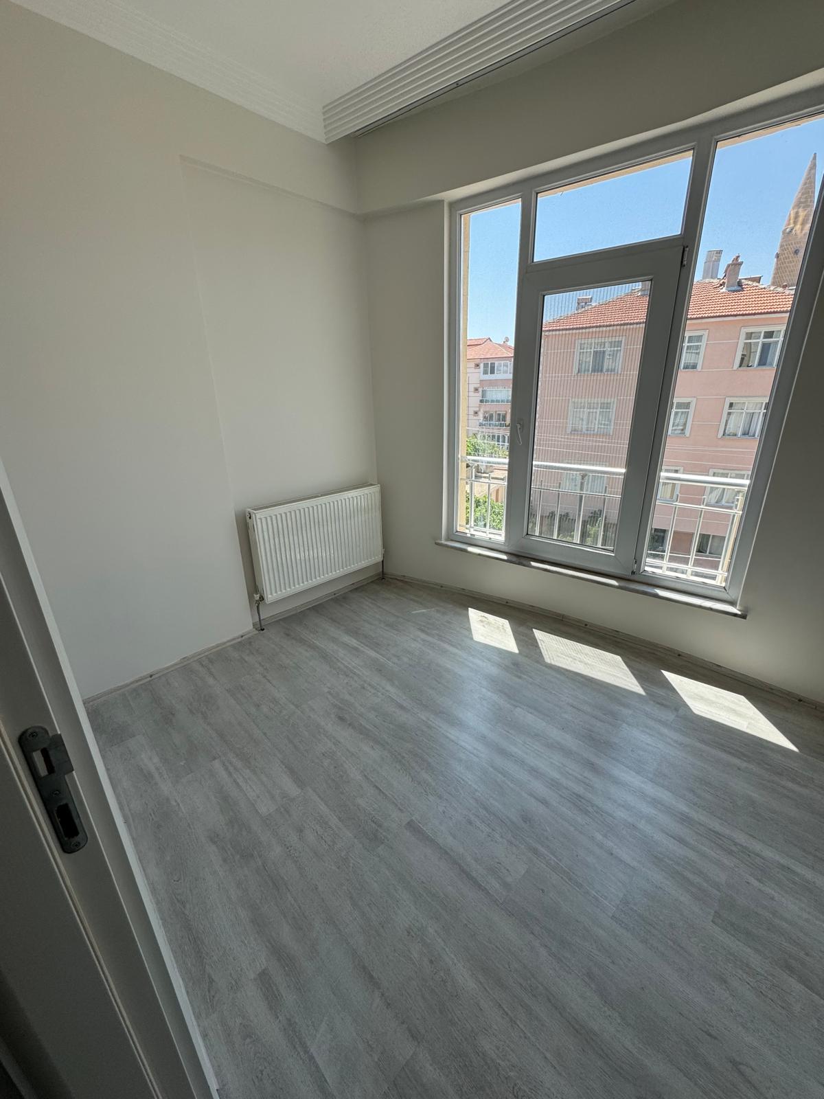 PİRİREİS MAHALLESİNDE 3+1 100 M2