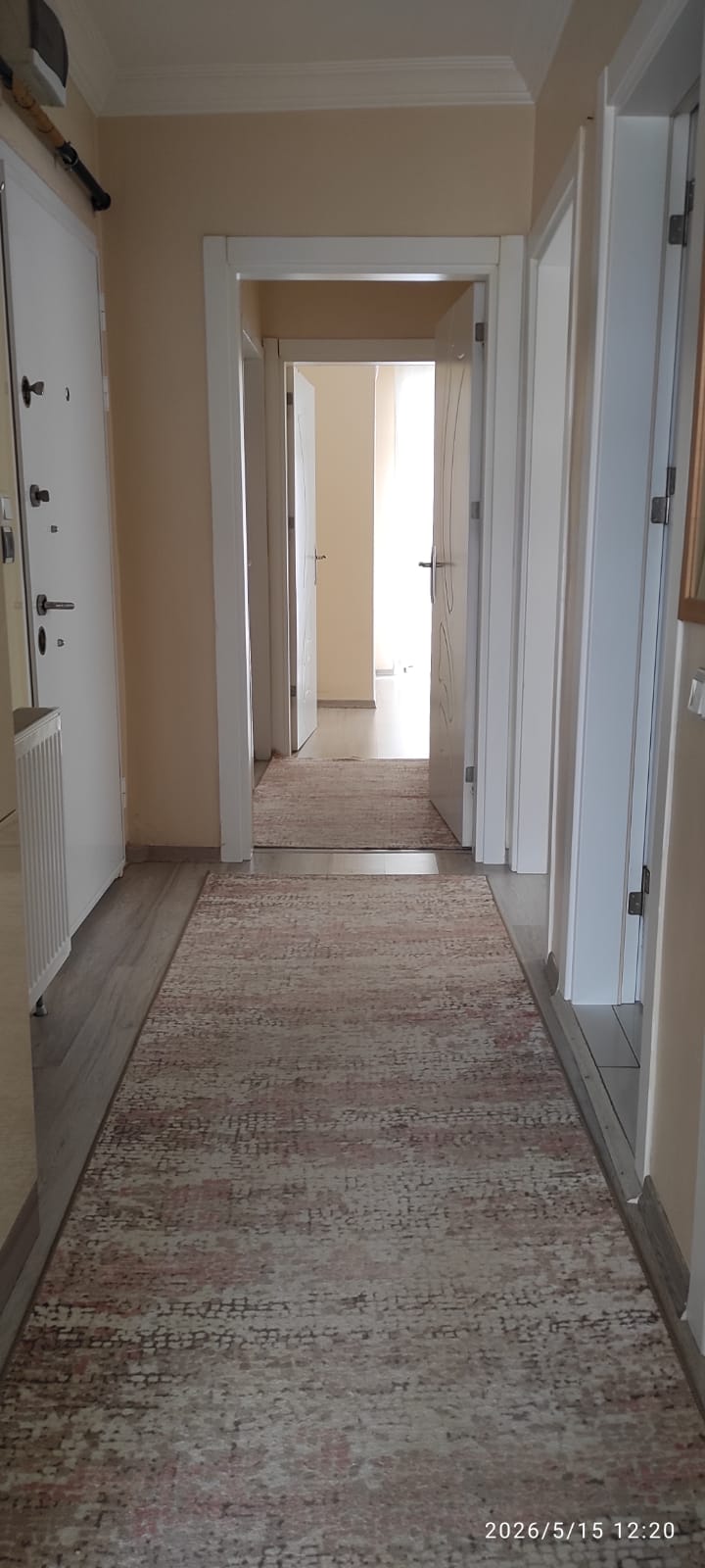 BAHÇELİEVLER MAHALLESİNDE  2+1  85M2  3 KATLININ GİRİŞ KATI
