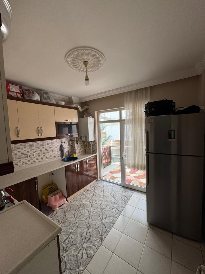 ZEMBİLLİ MAHALLESİNDE 2+1  125 M2