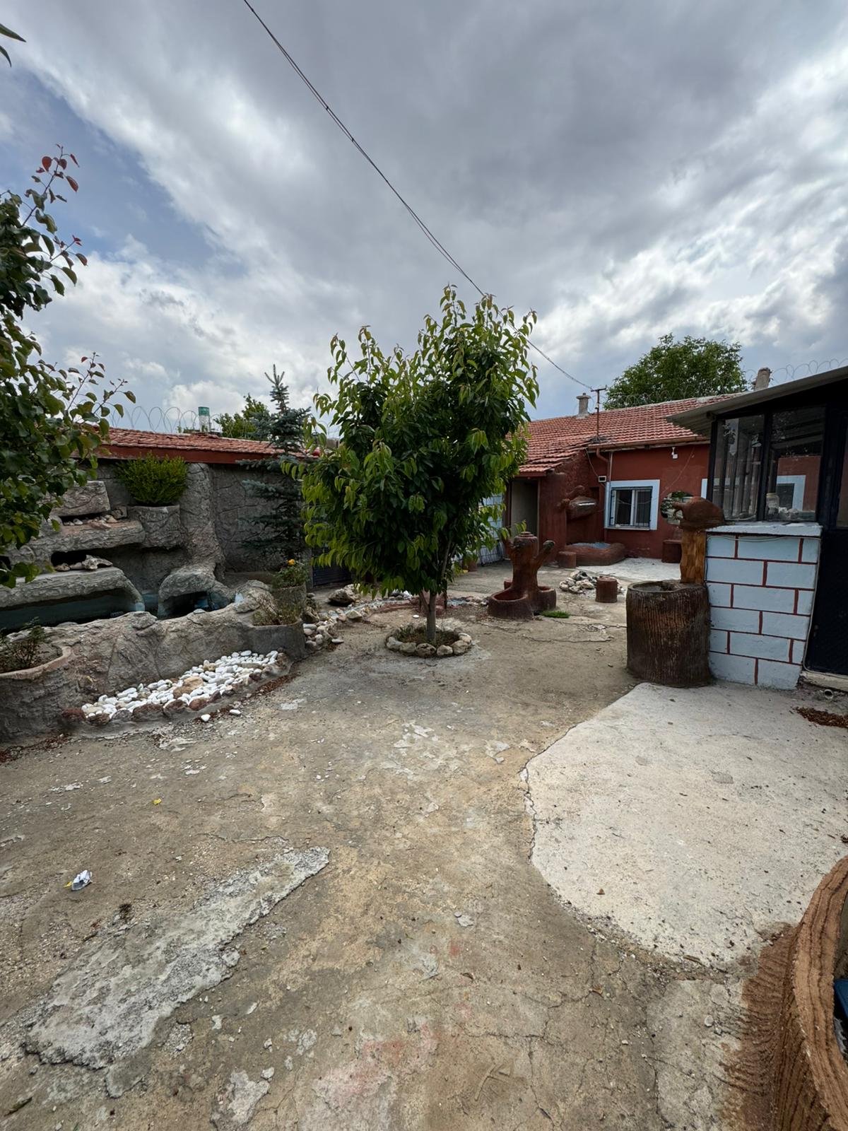 BAHÇELİEVLER MAHALLESİNDE SATILIK MÜSTAKİL EV