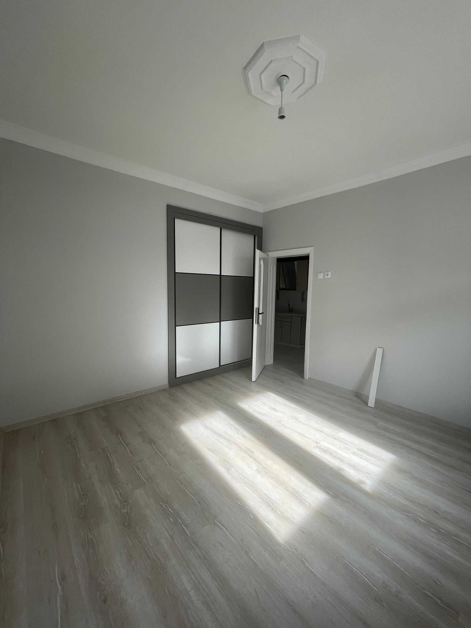 MAHMUDİYE MAHALLESİNDE  3+1 160 M2 