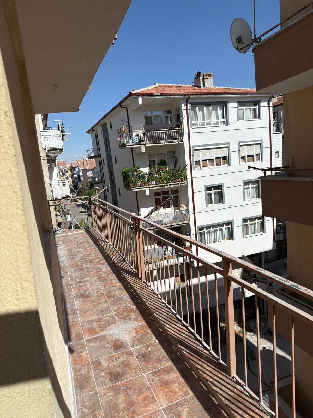 KAZIMKARABEKİR MAHALLESİ  3+1 DEN BOZMA 2+1  120 M2