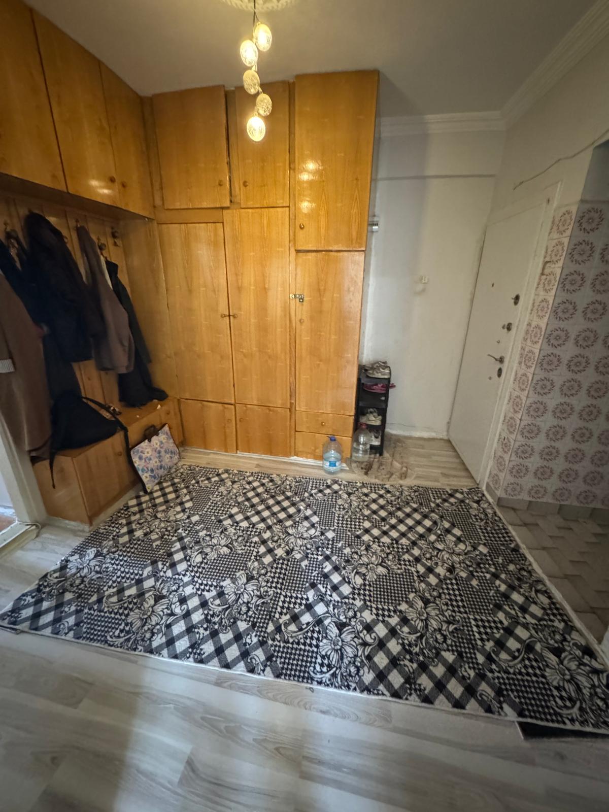 SEKİÇEŞME MAHALLESİNDE  3+1 DEN BOZMA 2 +1 