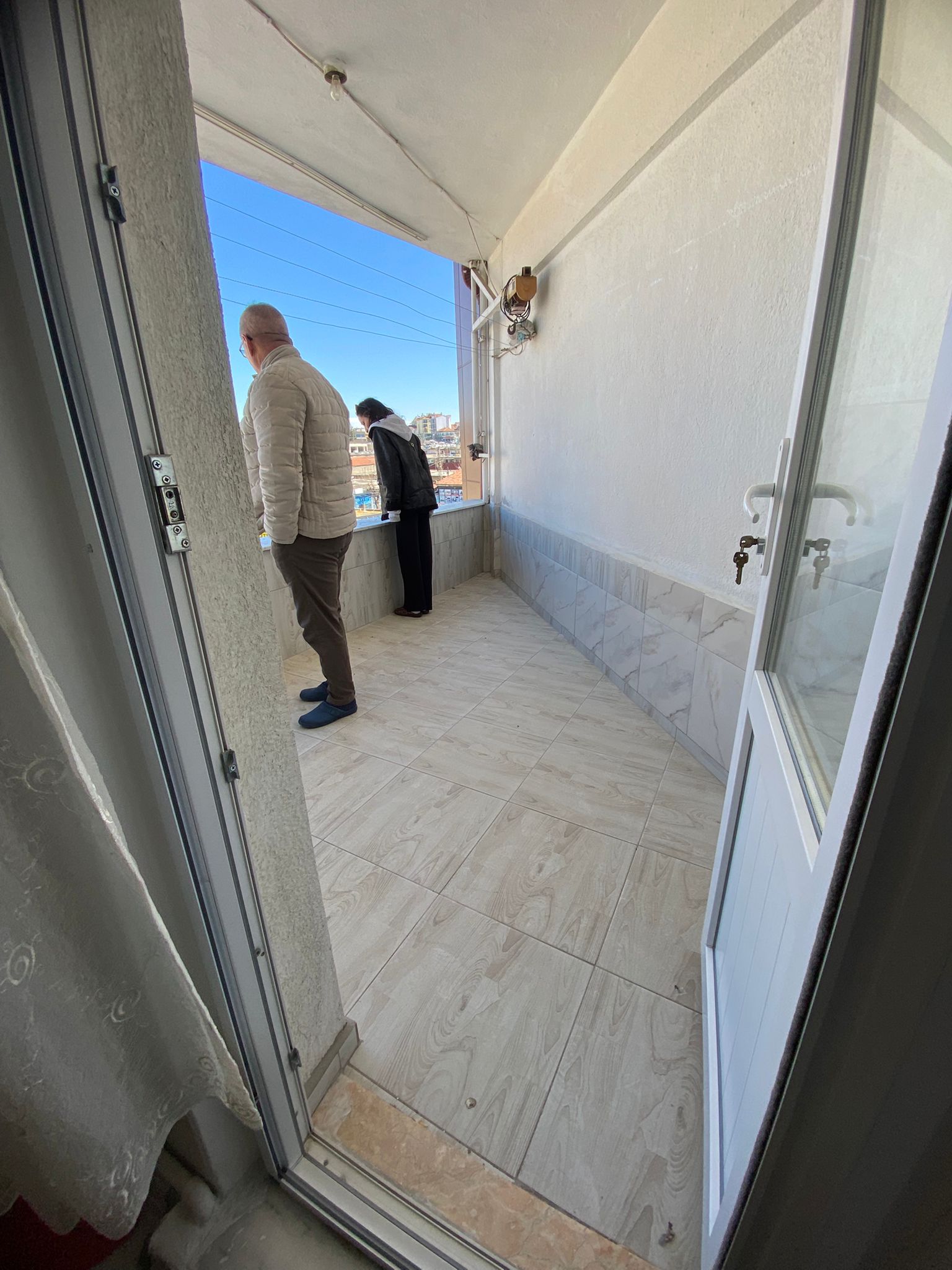 CUMARTESİ PAZAR CİVARINDA  2+1   135M2