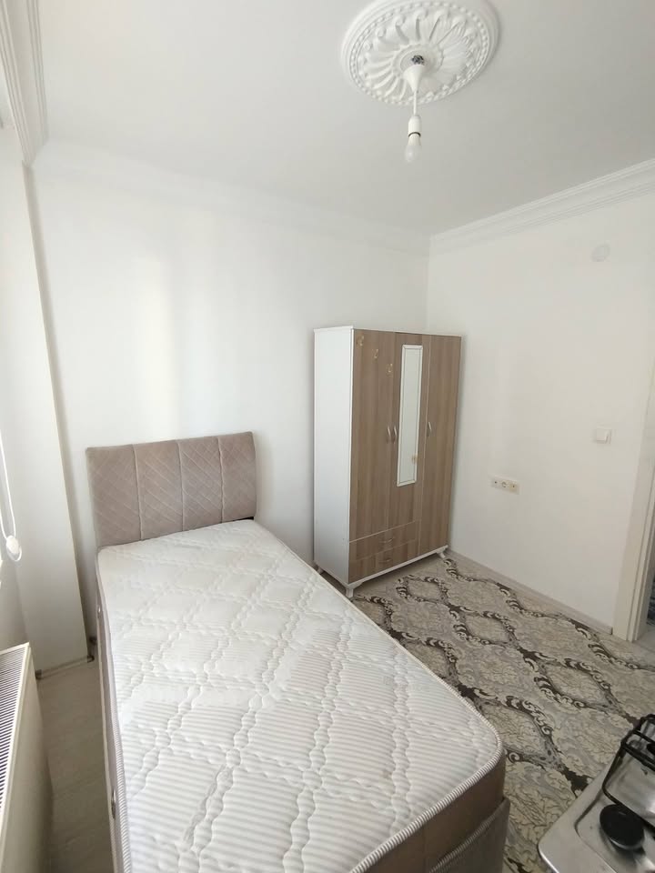 GEVHER HATUN MAHALLESİNDE  1+1 BAGIMSIZ MUTFAK  GENİŞ BALKON