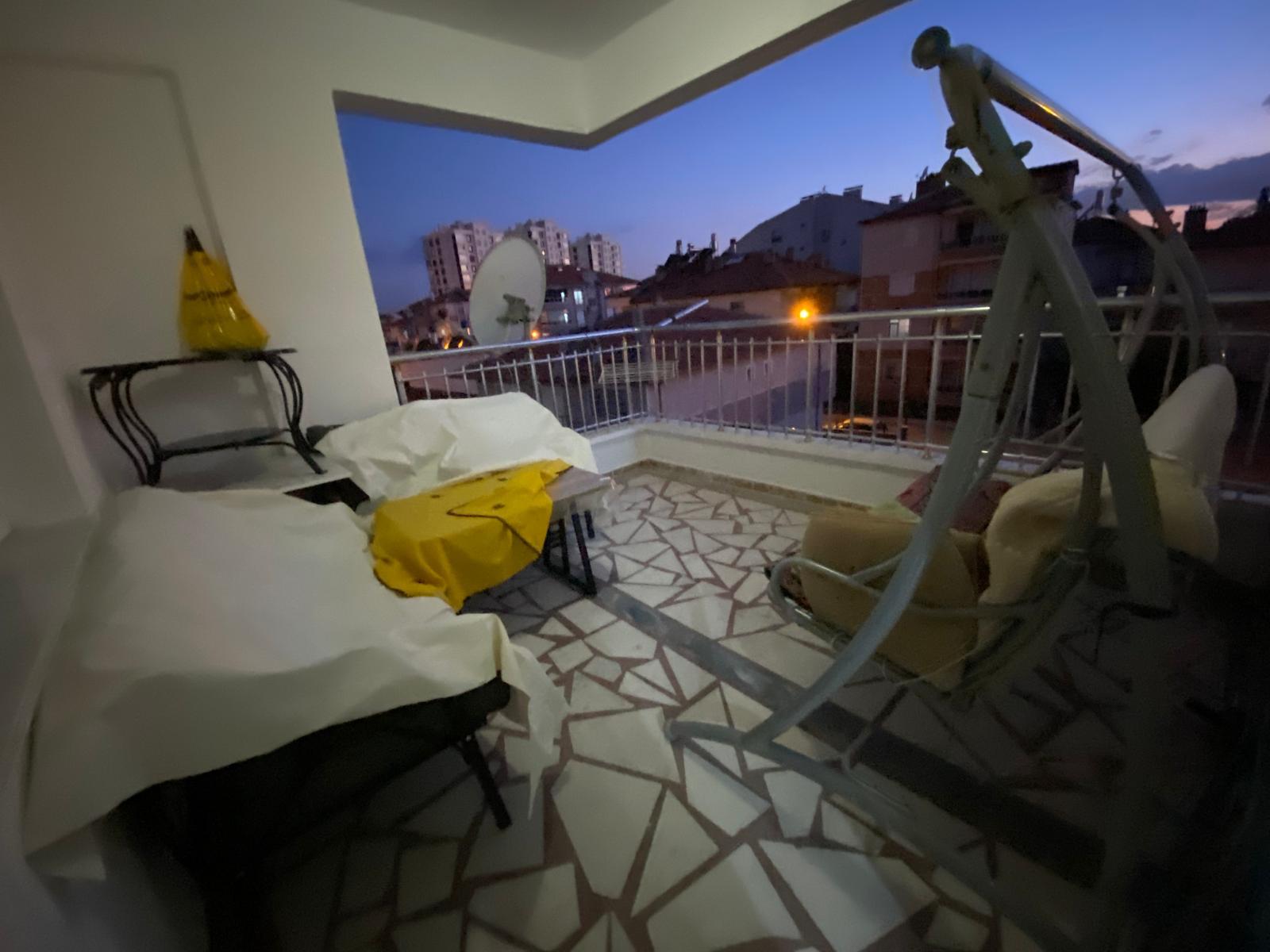 ALACASULUK MAHALLESİNDE  3+1 200M2