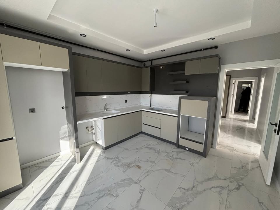 SİYAHSER MAHALLESİNDE 2+1 120 M2 