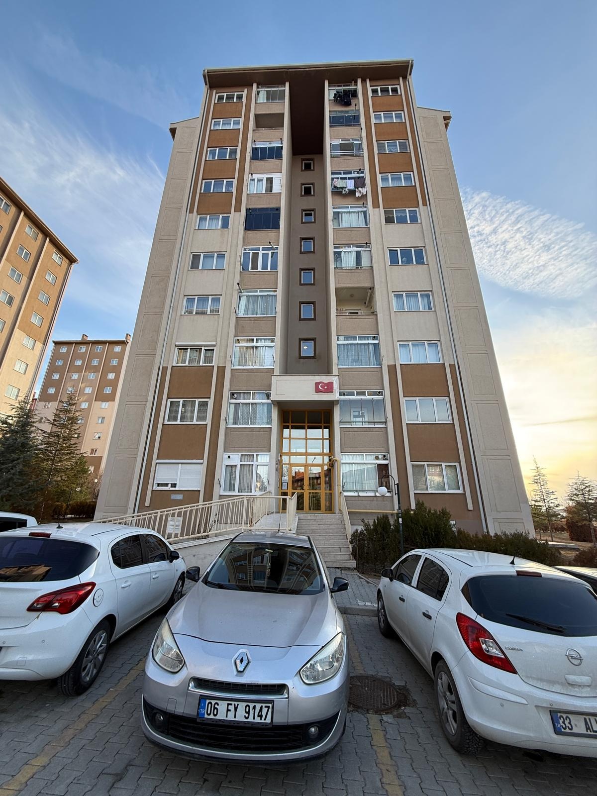 2 TOKİ KONUTLARINDA 2+1 90 M2