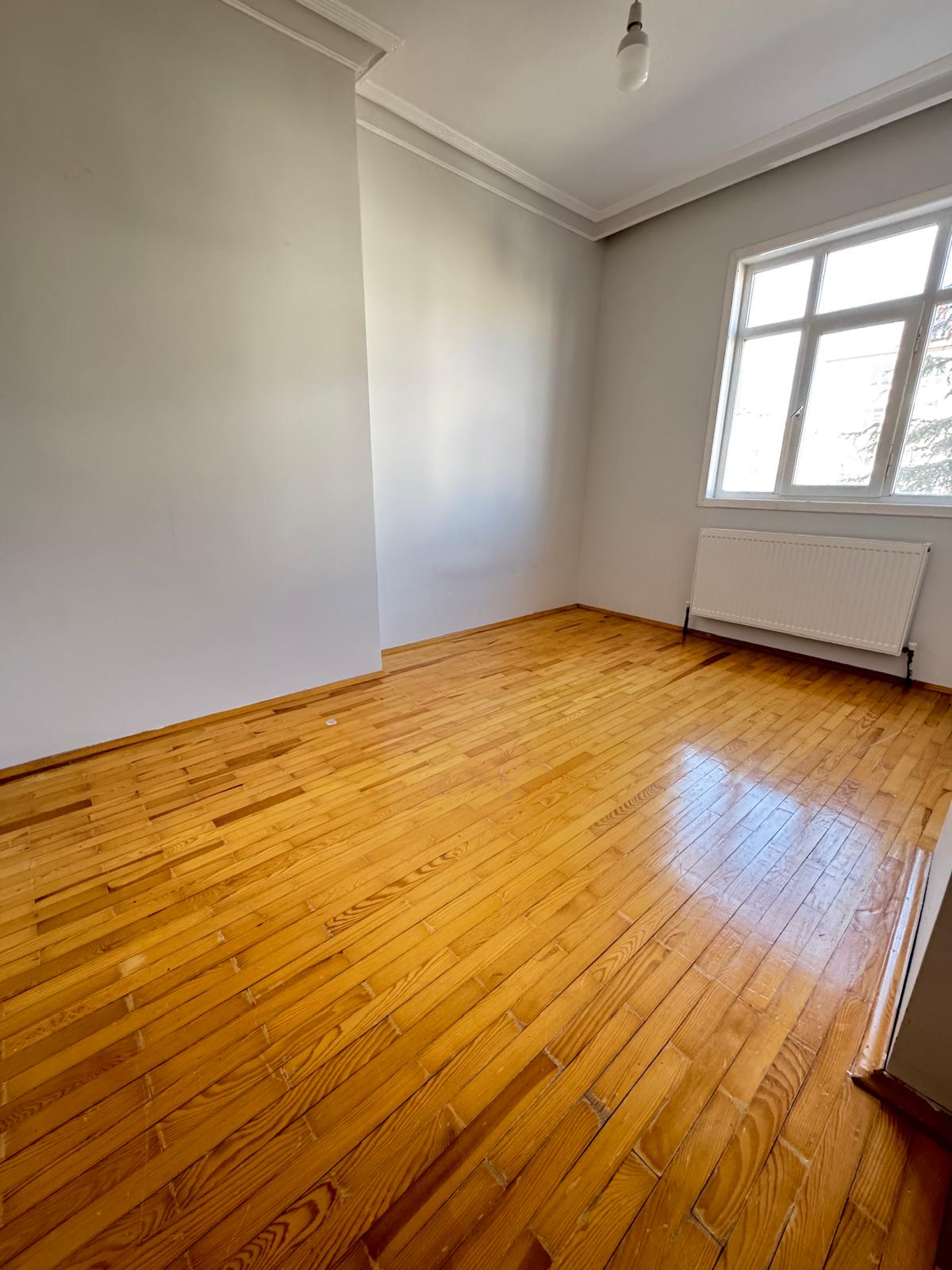 GEVHER HATUN MALLESİNDE  3+1 150M2