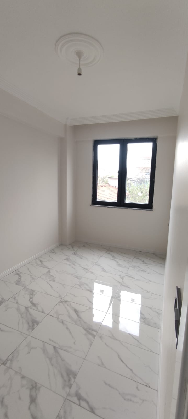 SATILIK DAİRE  ZEMBİLLİ MAHALLESİNDE  2+1   70M2