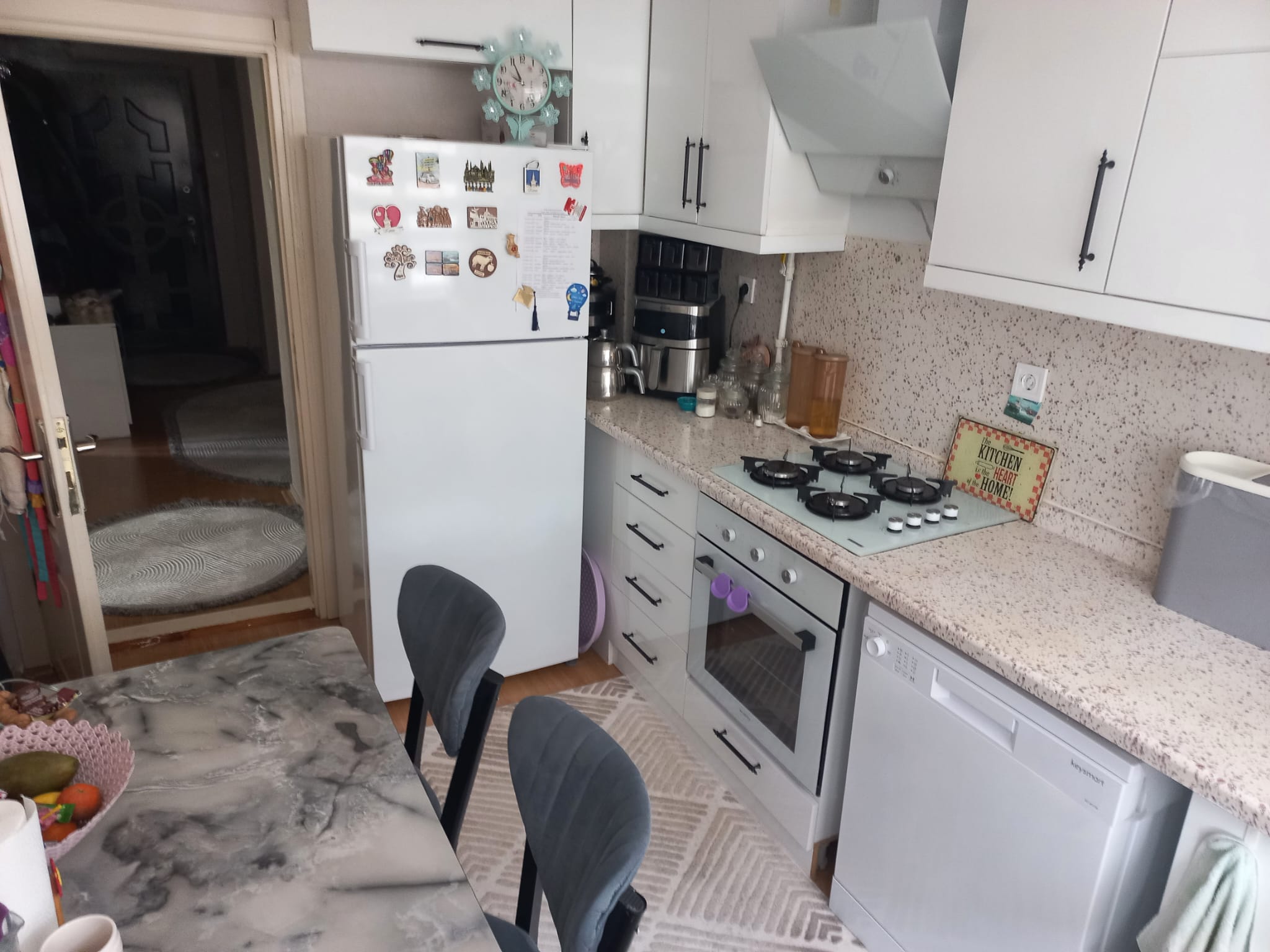 VALİDE SULTAN MAHALLESİNDE  3+1    120M2  4 KATLININ 4 KATI