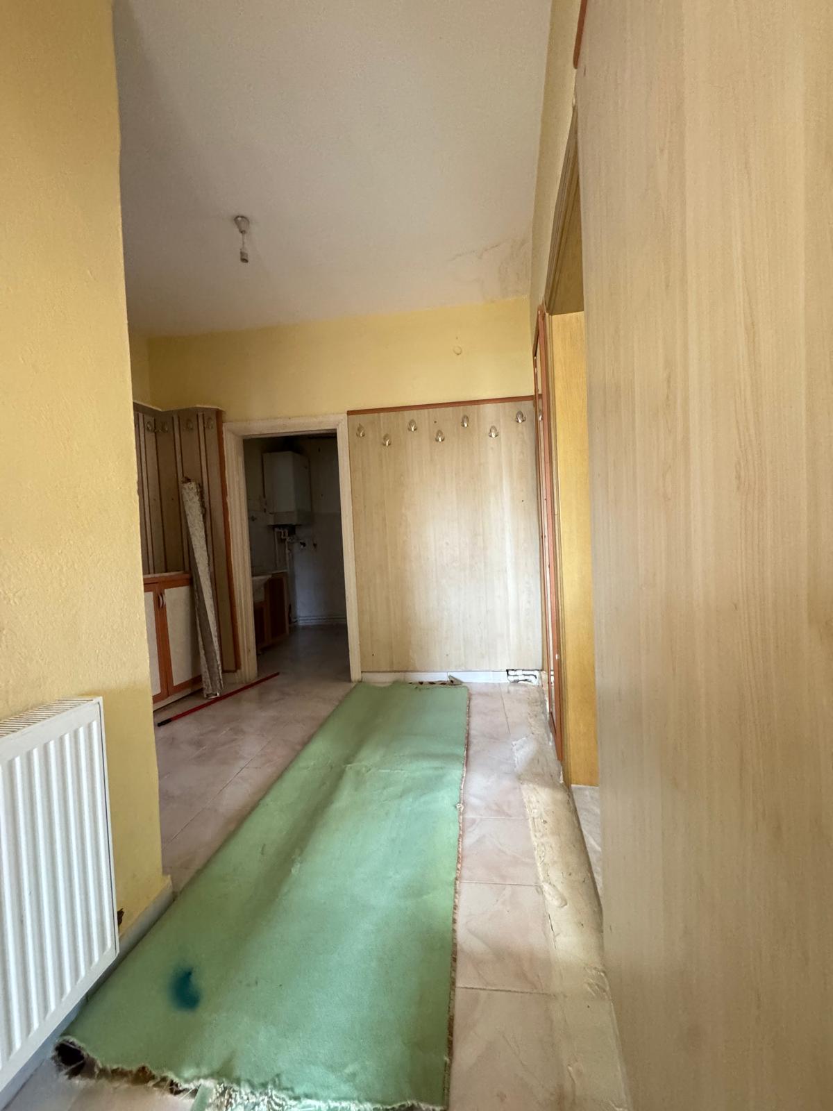 AHİOSMAN MAHALLESİNDE  3+1   125M2