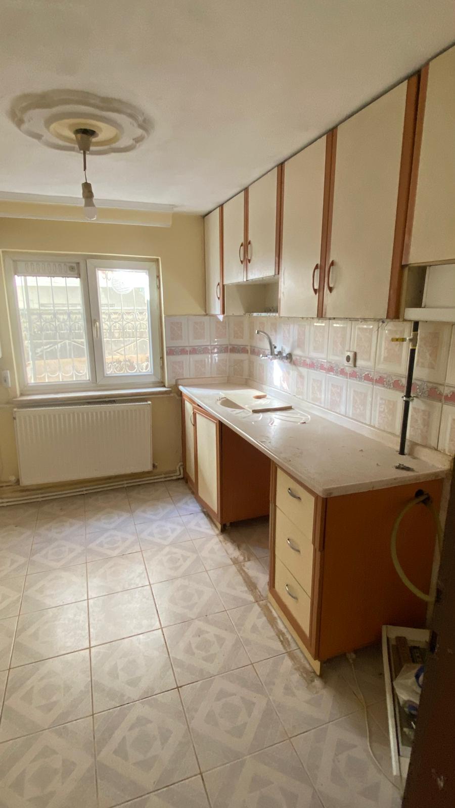 MÜMİNE HATUN MAHALLESİNDE  2+1  GİRİŞ KAT  DOĞALGAZLI