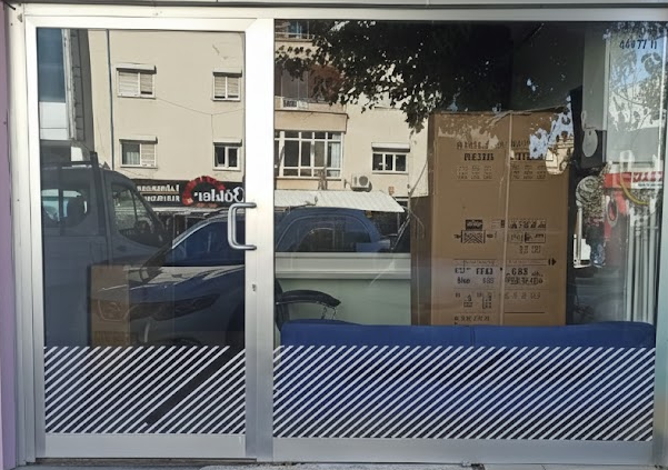 30 METRELİK  YOLDA SATILIK İŞYERİ DÜKKAN 