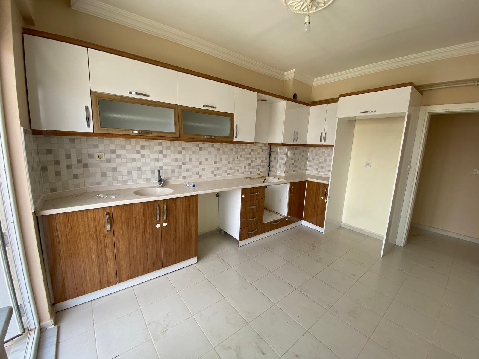 SÜMER MAHALLESİNDE  3+1    135M2
