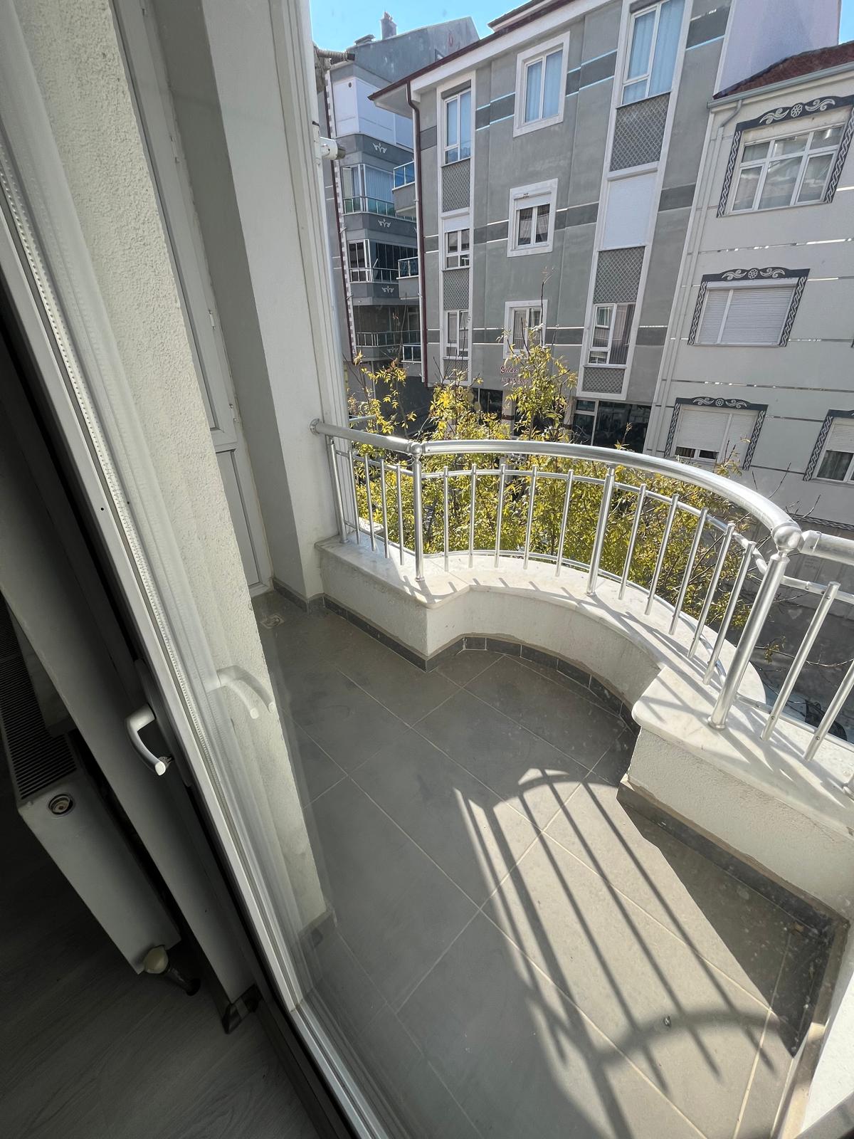 KİRİŞCİ MAHALLESİNDE 2+1 75 M2  AMERİKAN MUTFAK