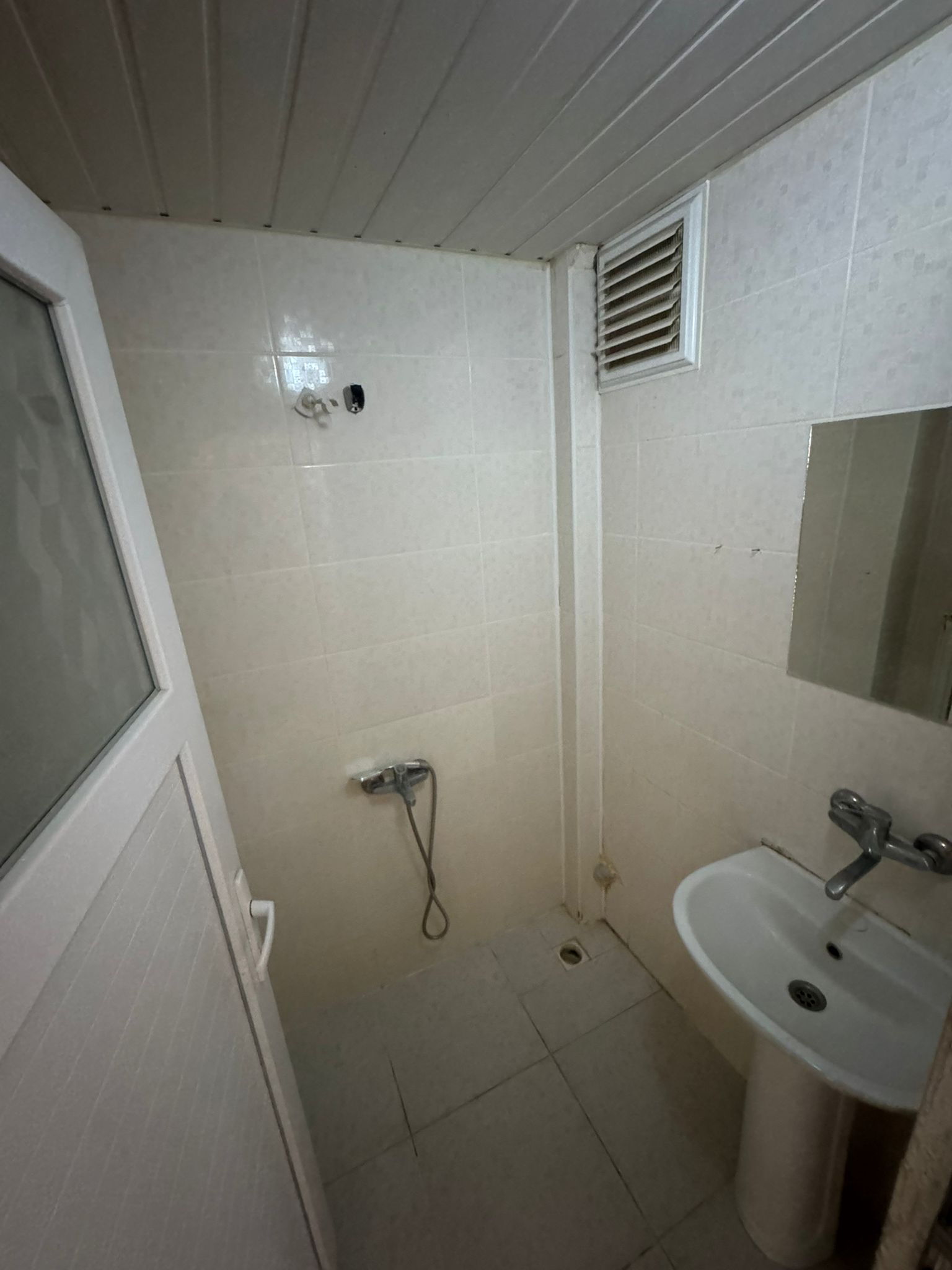 TABDUK EMRE MAH  1+1 BALKONLU  BAGIMSIZ MUTFAK