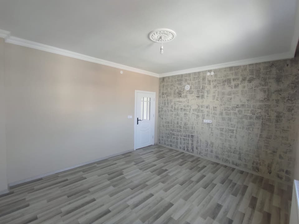 KOMPLE SATILIK  3 KATLI BİNA