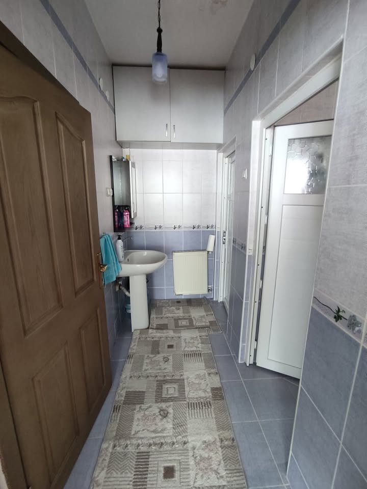 SATILIK DAİRE  2+1 110 M2  ARA KAT  RAUFDENKTAŞ MAHALLESİNDE  