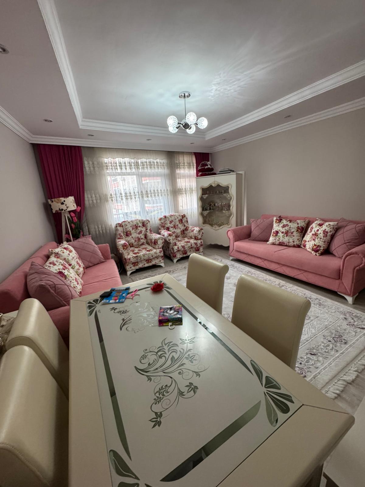 HAMİDİYE MAHALLESİNDE  3+1 135M2 