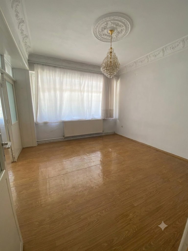 1 İSTASYON CADDESİNDE  3+1 DEN BOZMA 2+1  ANA YOL ÜZERİ