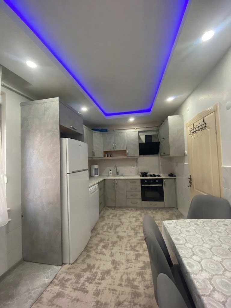 HACICELAL MAHALLESİNDE  KALE KARŞISINDA  3+1     140M2