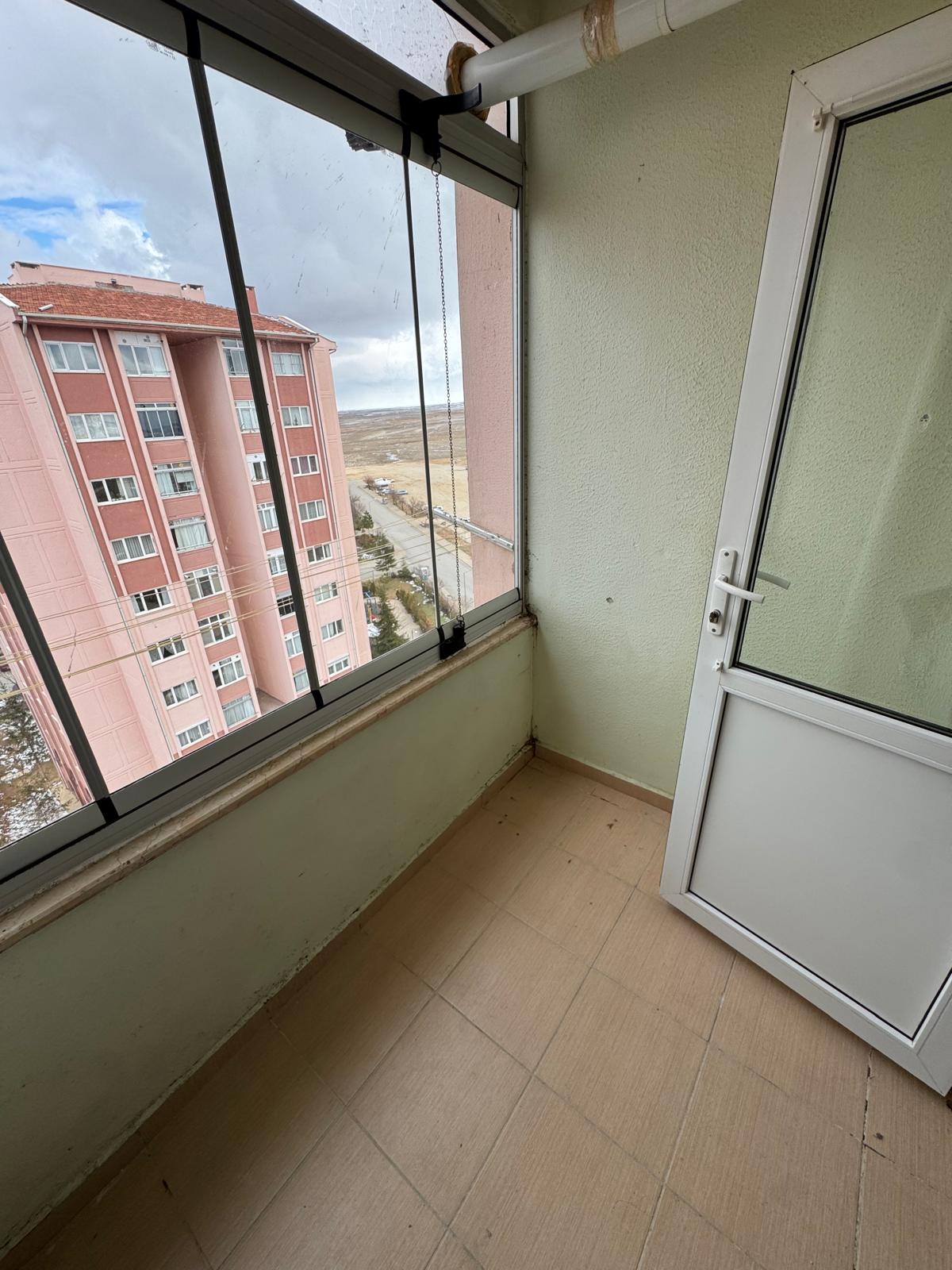 2.TOKİ KONUTLARINDA 2+1 90 M2  ARA KAT