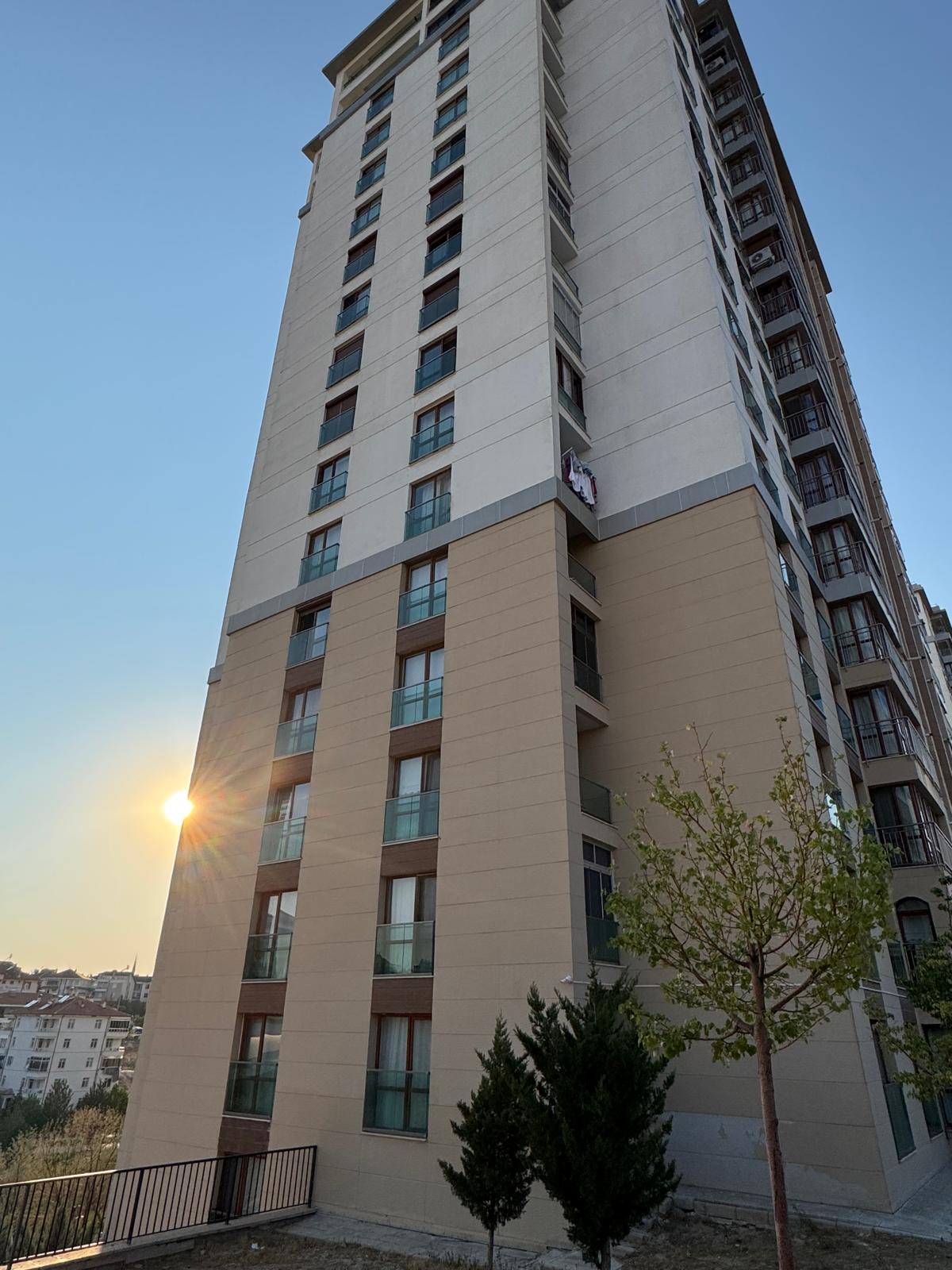 🏢 3+1 – 154 m² 6. kat, güney cepheli 🛁 2 banyo, Pirireis Vadisi manzaralı