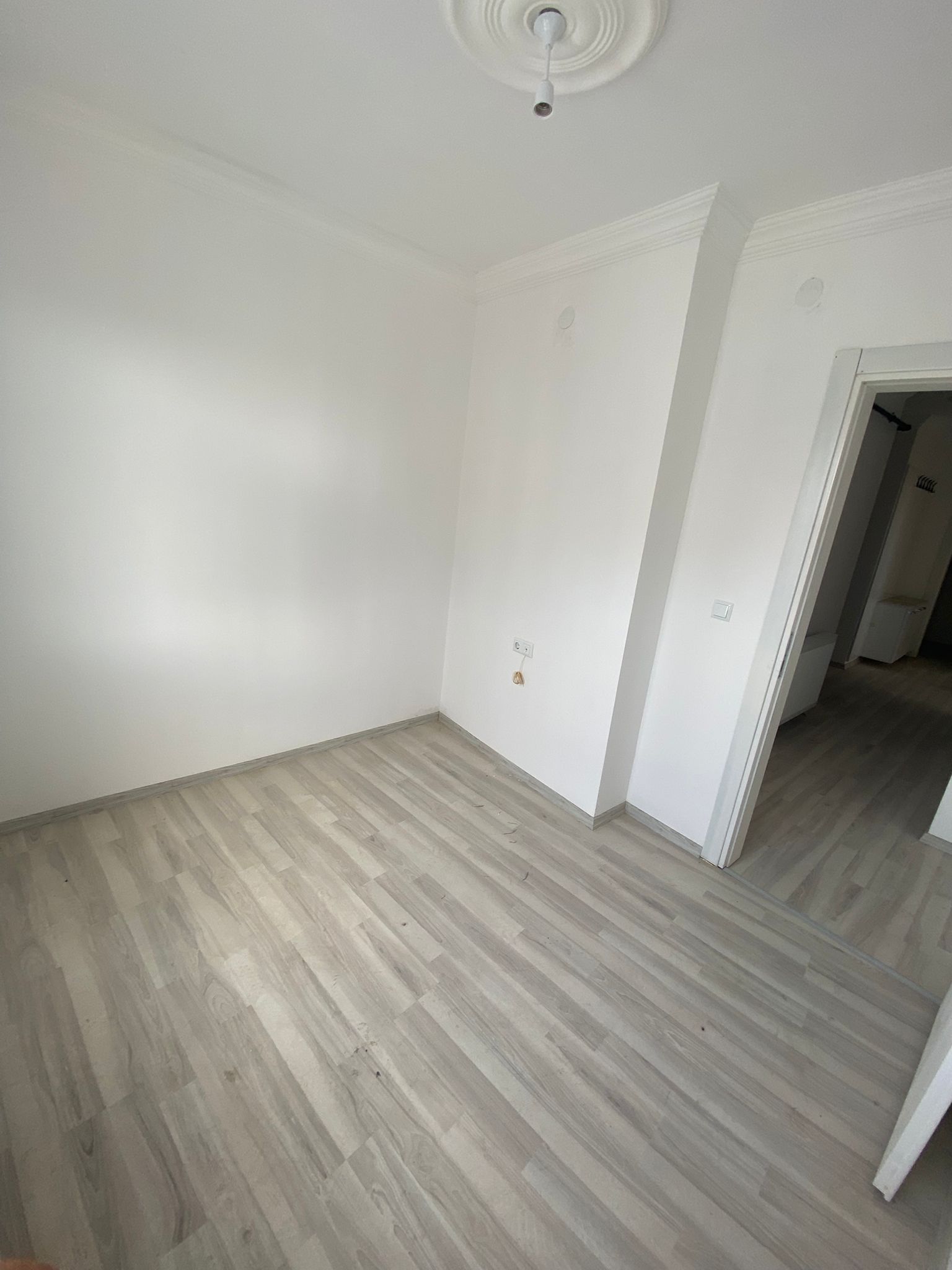 ZEMBİLLİ MAHALLESİNDE  3+1 145 M2