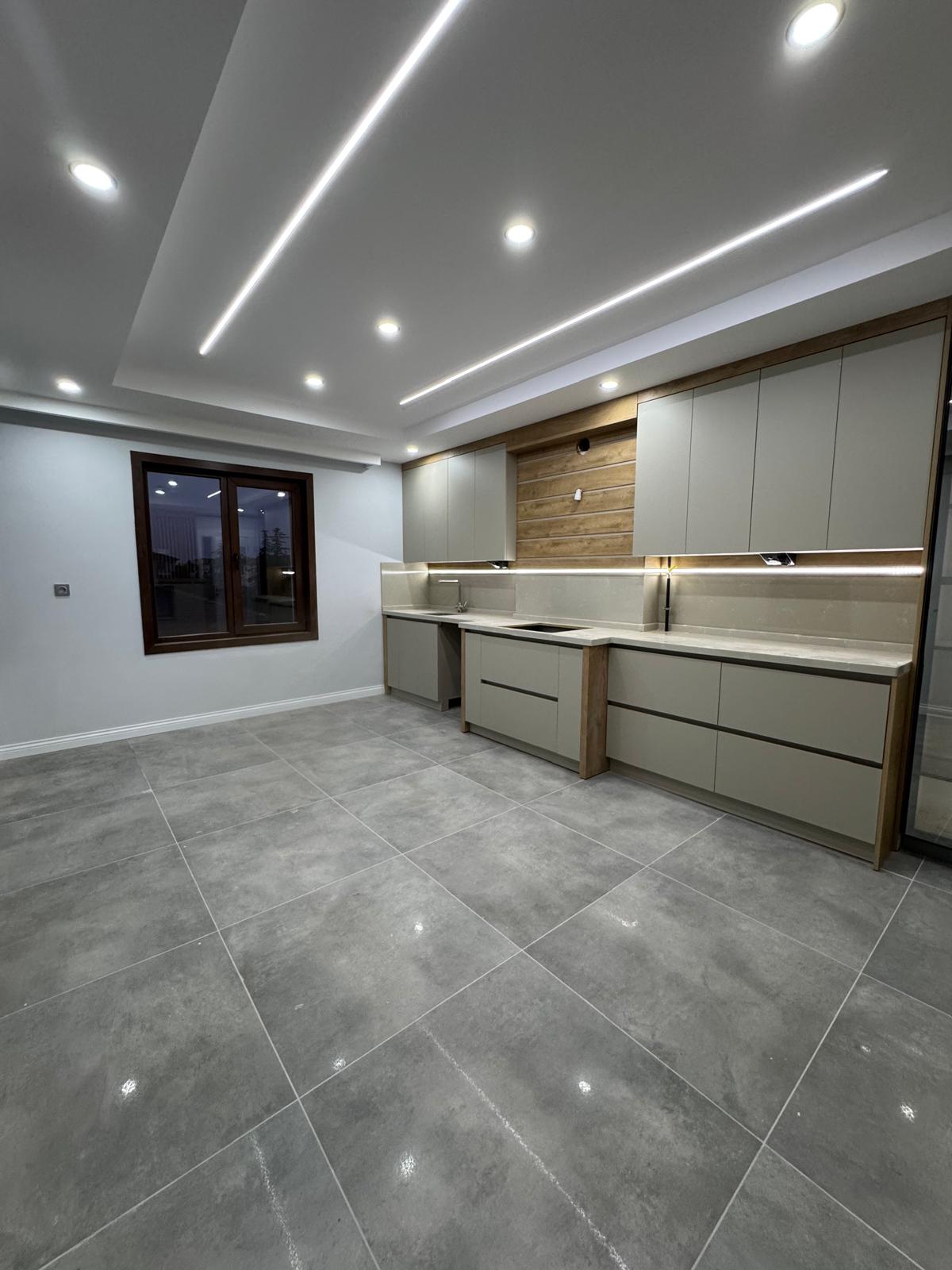 ARA KAT 3+1 -  200 M2