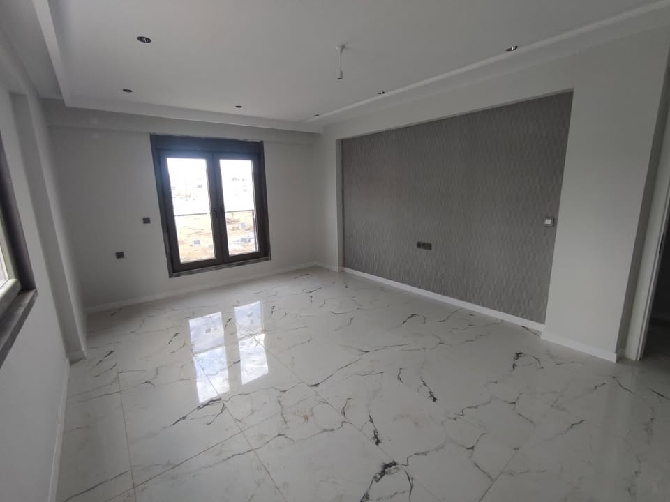 ÇELTEK MAHALLESİNDE  3+1  137 M2
